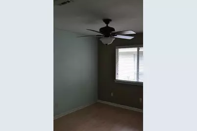 5 W Broken Oak Court, The Woodlands, TX 77381 - Photo 9