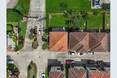 6107 S Arrowana Lane, Houston, TX 77036 - Photo 29