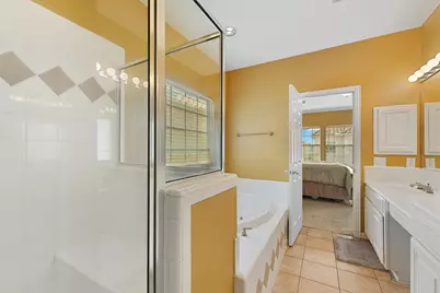 6107 S Arrowana Lane, Houston, TX 77036 - Photo 17