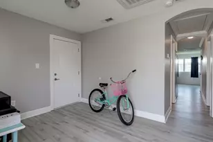 10 Windsor Ct, Galveston, TX 77551 - Photo 11