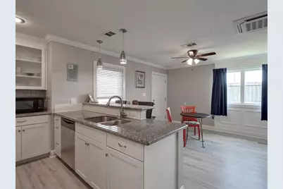 10 Windsor Court, Galveston, TX 77551 - Photo 7