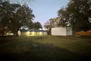 202 Massey Tompkins Rd, Baytown, TX 77521 - Photo 5