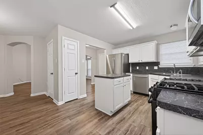 987 Oak Glen Drive, Conroe, TX 77378 - Photo 11