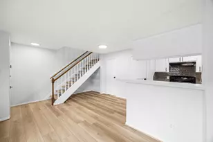 1515 Sandy Springs Rd, Houston, TX 77042 - Photo 9