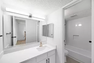 1515 Sandy Springs Rd, Houston, TX 77042 - Photo 15