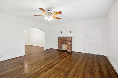 1937 W McKinney Street #1939, Houston, TX 77019 - Photo 3