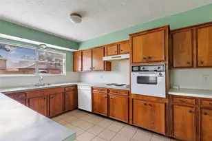 814 Oak Leaf St, La Porte, TX 77571 - Photo 17