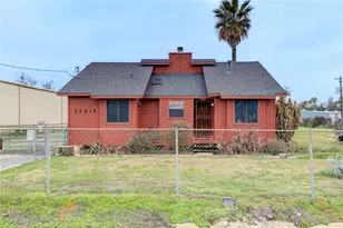 11217 Todd St, Houston, TX 77055 - Photo 1