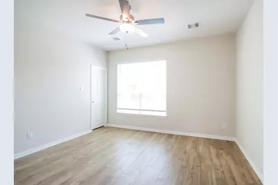 15558 Caramel Springs Drive, Conroe, TX 77303 - Photo 9