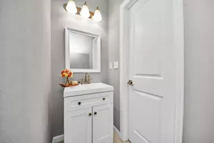 4013 Elmwood St, Houston, TX 77051 - Photo 9