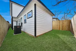 4013 Elmwood St, Houston, TX 77051 - Photo 29