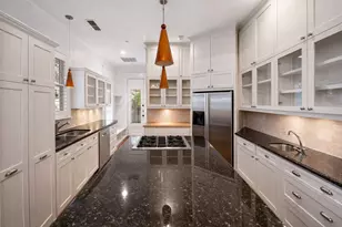 1114 Welch St, Houston, TX 77006 - Photo 19