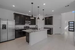 19384 Poppy Vlg Cir, Magnolia, TX 77355 - Photo 9