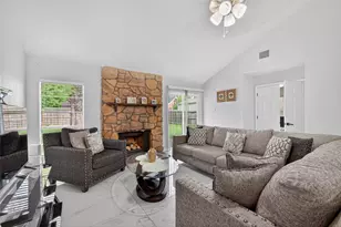 14310 Royal Hill Dr, Houston, TX 77083 - Photo 19