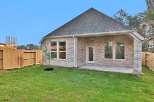 255 Mallards Rim Dr, Willis, TX 77318 - Photo 13