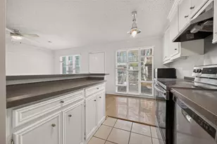 3502 Burlington St, Houston, TX 77006 - Photo 13