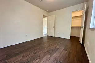 7271 Caracara Dr, Houston, TX 77040 - Photo 7