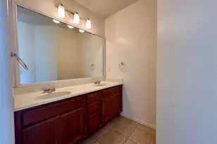 7271 Caracara Dr, Houston, TX 77040 - Photo 9