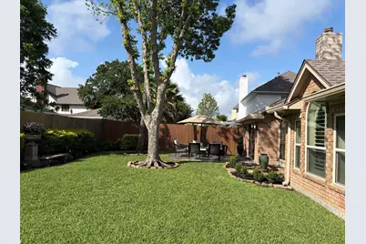 814 Maplewood Falls Court, Houston, TX 77062 - Photo 15