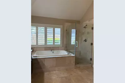 814 Maplewood Falls Court, Houston, TX 77062 - Photo 13