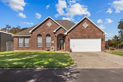 8015 Bayview Drive, Beach City, TX 77523 - Photo 1