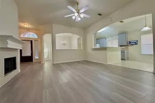 15102 Millers Run Ln, Sugar Land, TX 77498 - Photo 3