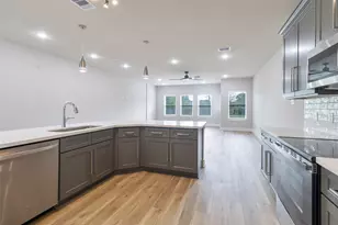 9101 Noel St, Houston, TX 77033 - Photo 5