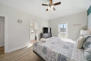 25011 San Simeon Ct, Galveston, TX 77554 - Photo 21