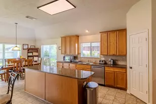 9014 Carriage Point Dr, Sugar Land, TX 77479 - Photo 17