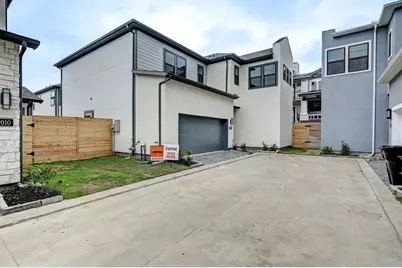 12008 Royal Oaks Banner Way, Houston, TX 77082 - Photo 1