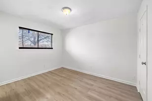 9802 Lum Ln, Houston, TX 77078 - Photo 19