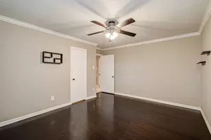 6407 Burning Tree Dr, Houston, TX 77036 - Photo 15