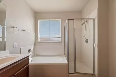 5950 Carpenters Hollow Court, Houston, TX 77049 - Photo 33