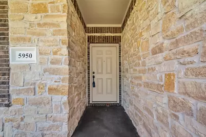 5950 Carpenters Hollow Court, Houston, TX 77049 - Photo 5