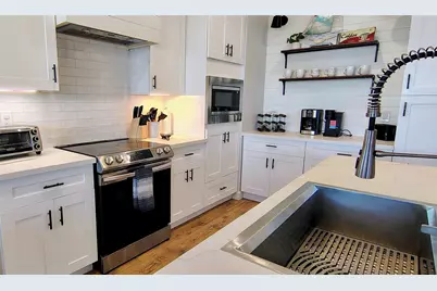 4518 Blue Water Hwy, Freeport, TX 77541 - Photo 7