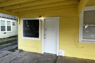 1018 N 2nd St, Baytown, TX 77520 - Photo 5