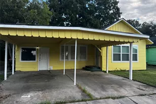 1018 N 2nd St, Baytown, TX 77520 - Photo 3