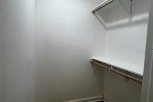 1018 N 2nd St, Baytown, TX 77520 - Photo 17