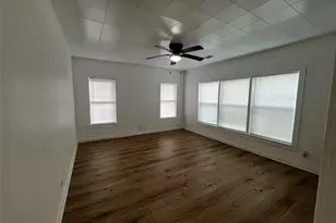 1018 N 2nd St, Baytown, TX 77520 - Photo 7