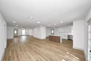 8610 Ardley Cir, Houston, TX 77088 - Photo 9