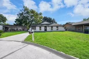 8610 Ardley Cir, Houston, TX 77088 - Photo 3