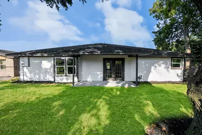8610 Ardley Circle, Houston, TX 77088 - Photo 5