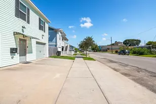 2203 56th St, Galveston, TX 77551 - Photo 25