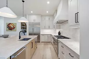1030 Chamboard Ln, Houston, TX 77018 - Photo 13