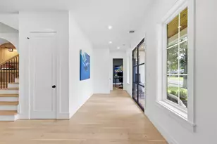 1030 Chamboard Ln, Houston, TX 77018 - Photo 5