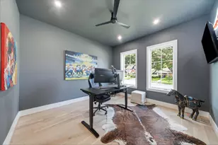 1030 Chamboard Ln, Houston, TX 77018 - Photo 25