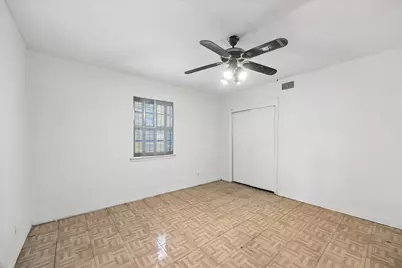 9639 Kerrwood Lane, Houston, TX 77080 - Photo 11