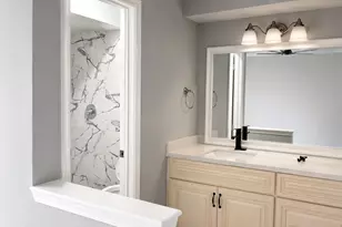 12815 Venice Ln, Stafford, TX 77477 - Photo 5