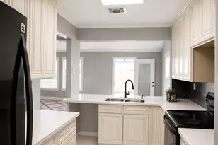 12815 Venice Ln, Stafford, TX 77477 - Photo 11