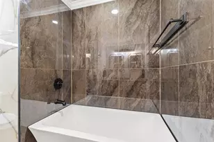 5402 Libbey Ln, Houston, TX 77092 - Photo 23